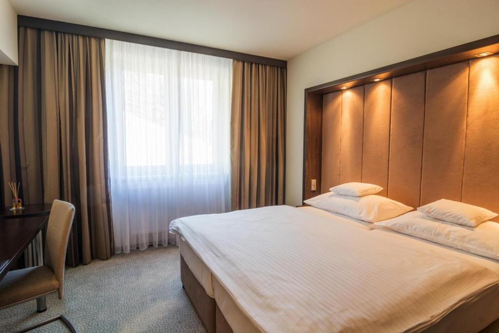 Spa Hotel Lanterna เวลเก คาร์โลวิตเซอ ภายนอก รูปภาพ
