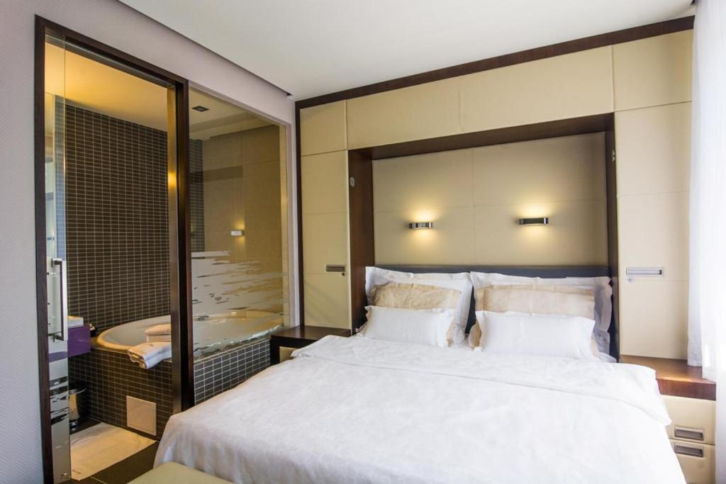 Spa Hotel Lanterna เวลเก คาร์โลวิตเซอ ภายนอก รูปภาพ