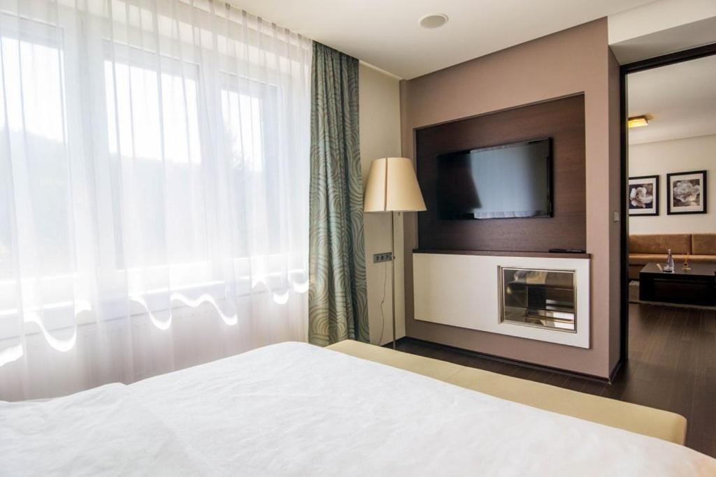 Spa Hotel Lanterna เวลเก คาร์โลวิตเซอ ภายนอก รูปภาพ